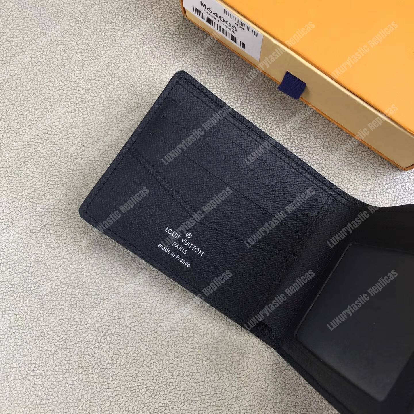 LV Slender ID Wallet Taiga Leather Noir