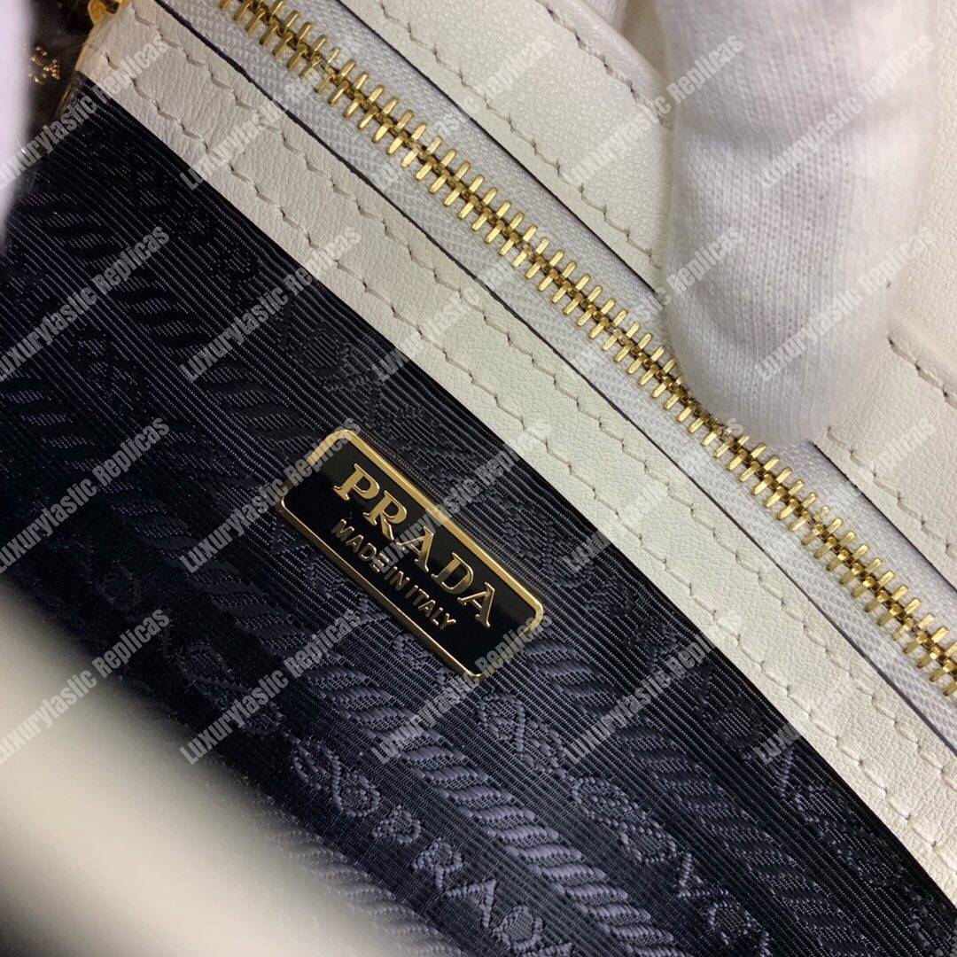 Pra*a emblème saffiano leather bag white