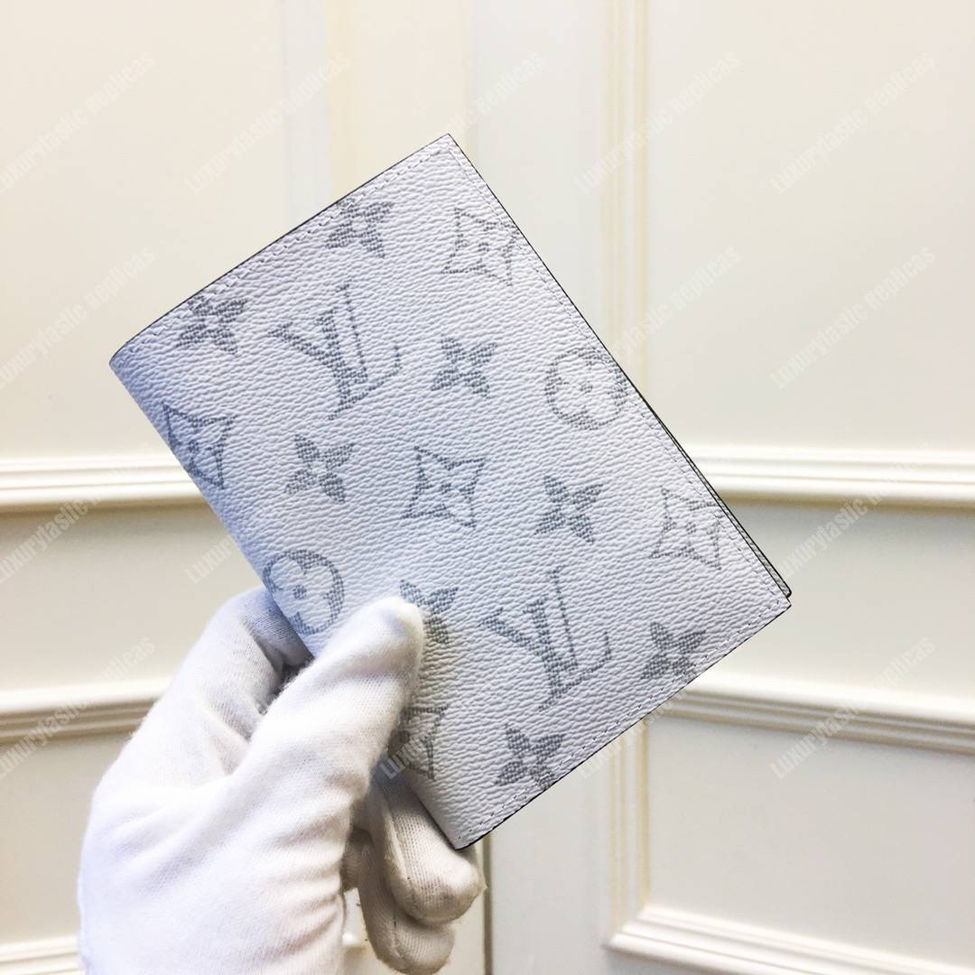 LV Passport Cover Taiga Monogram White