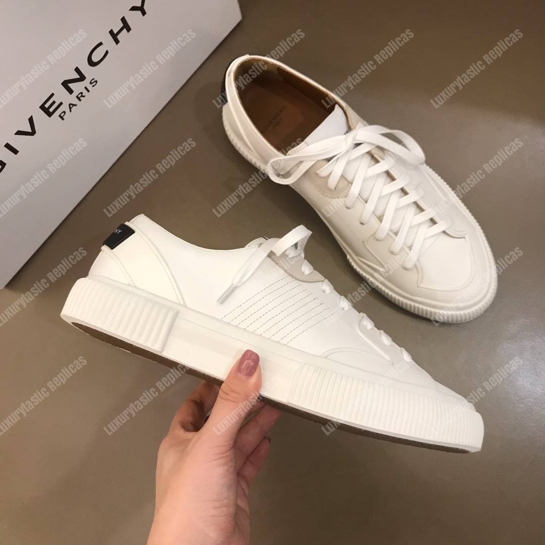 Givenchy Low Sneakers In Leather White