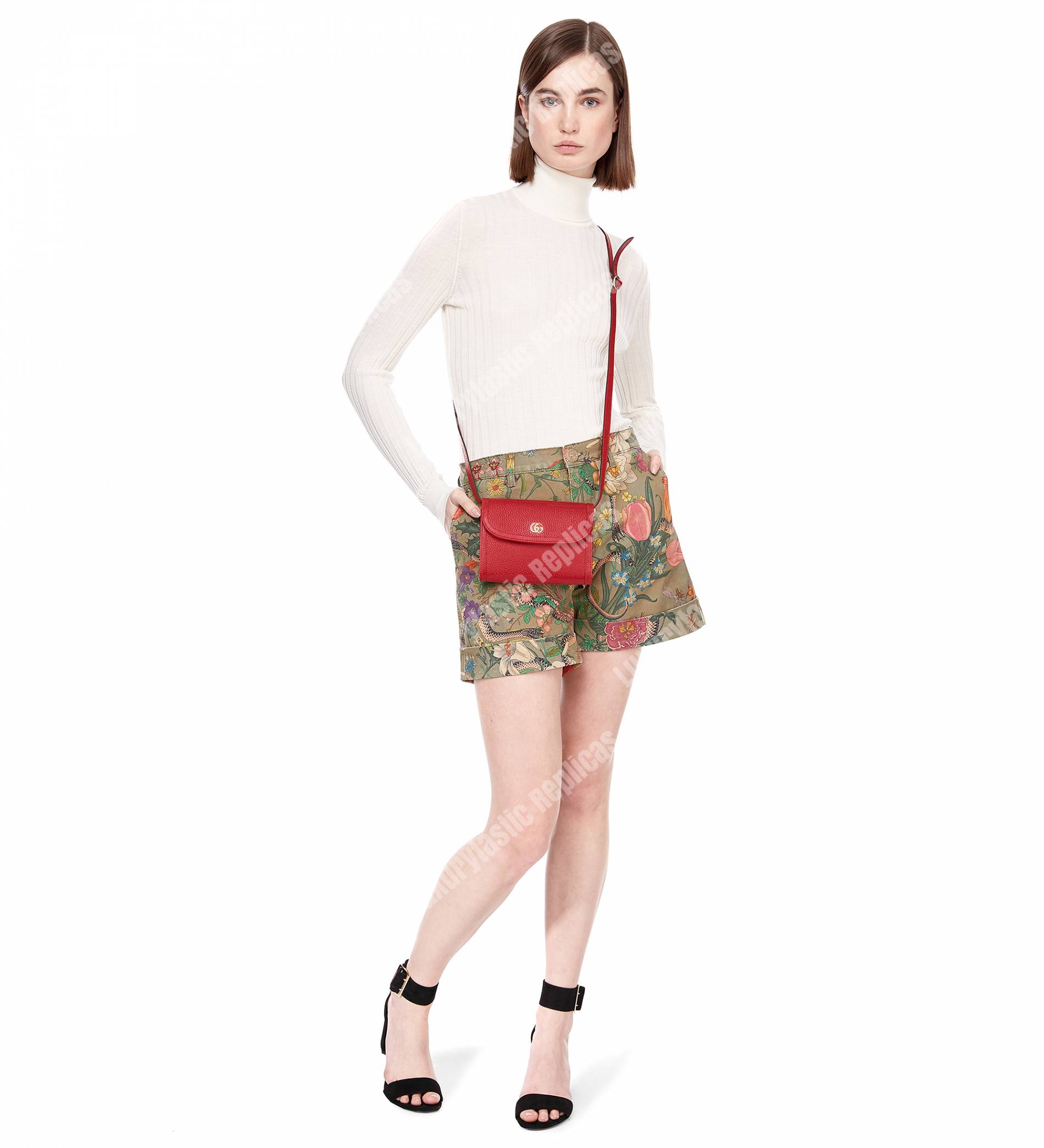 G*u*i gg calfskin mini shoulder flap bag red