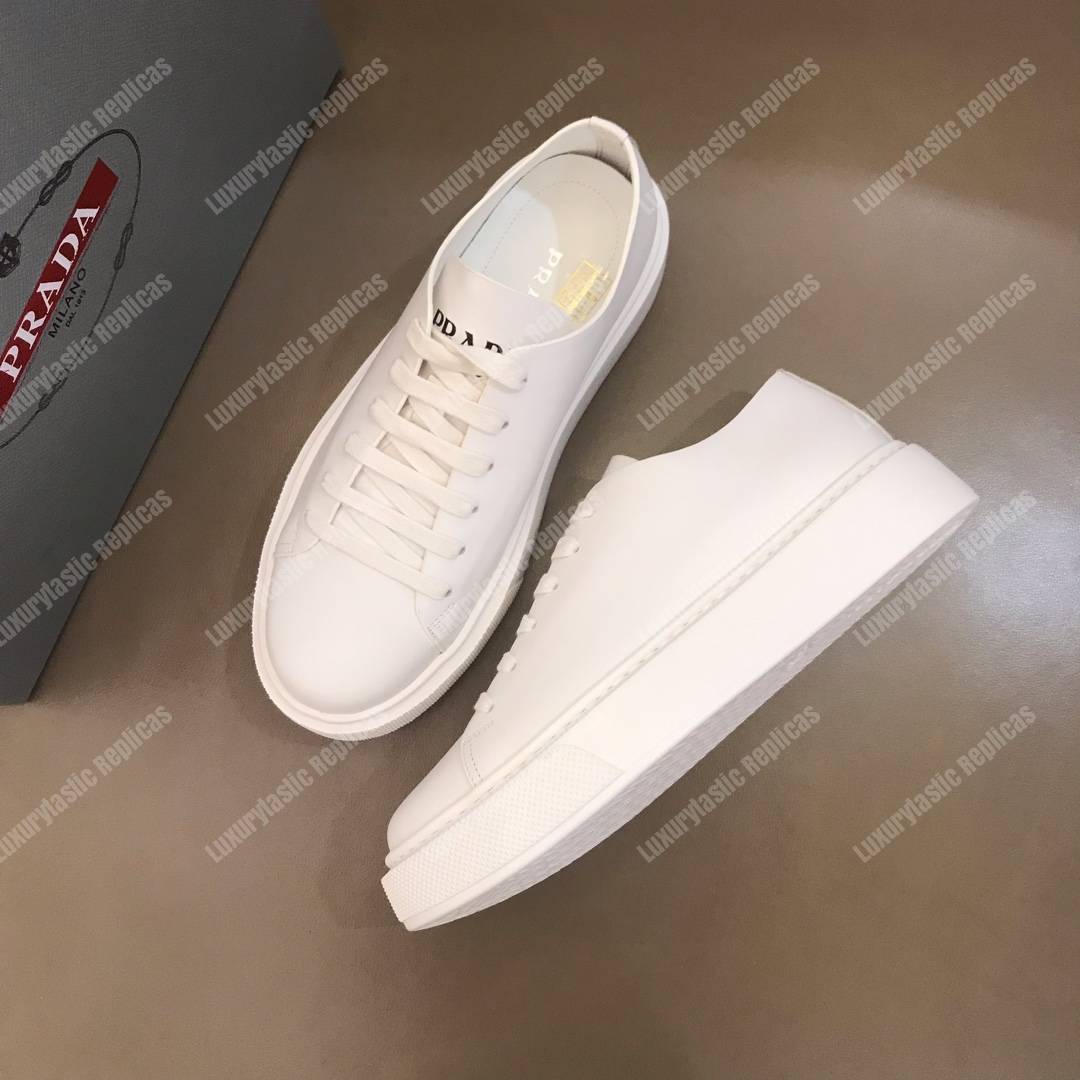 Pra*a leather sneakers white