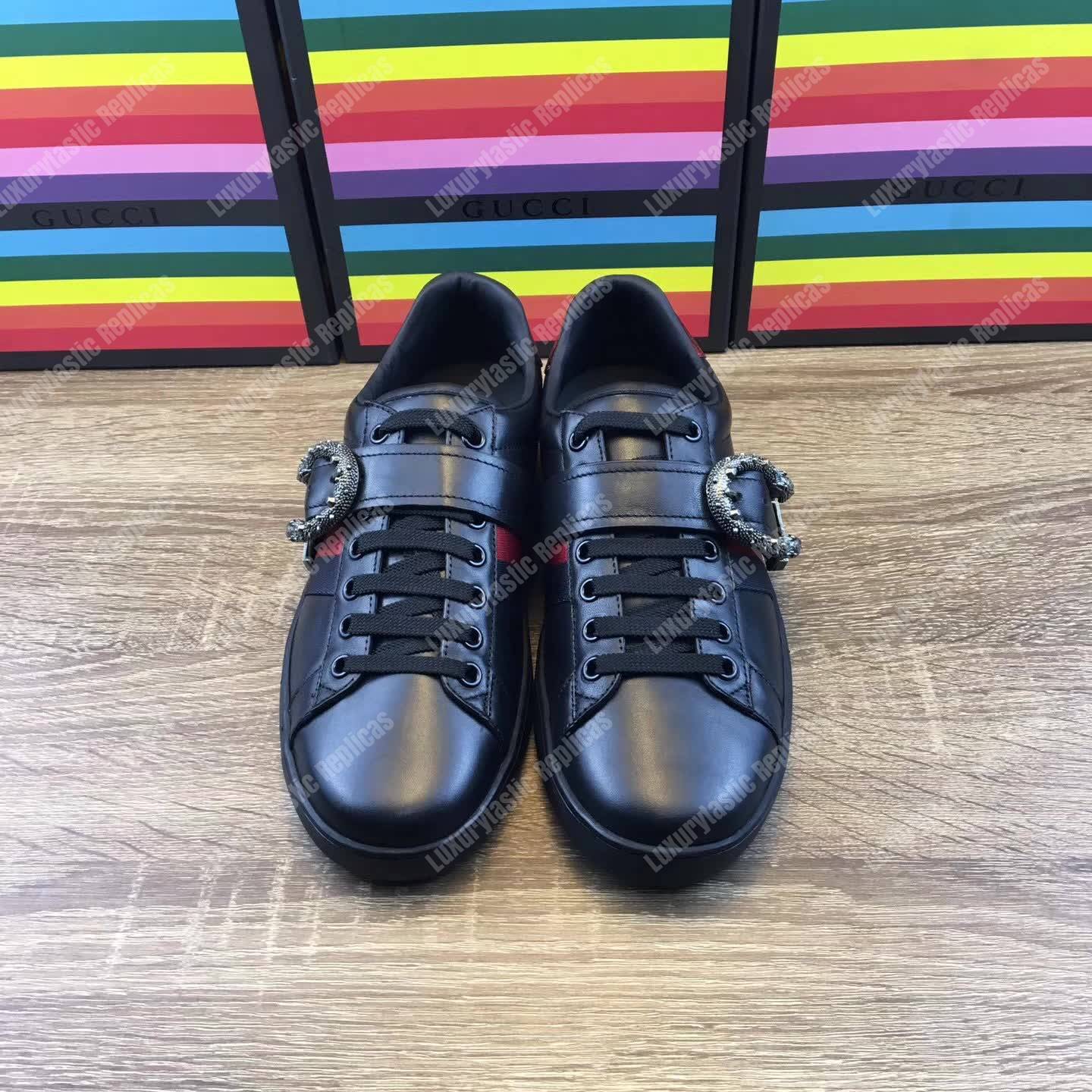G*u*i ace dionysus buckle low top sneaker