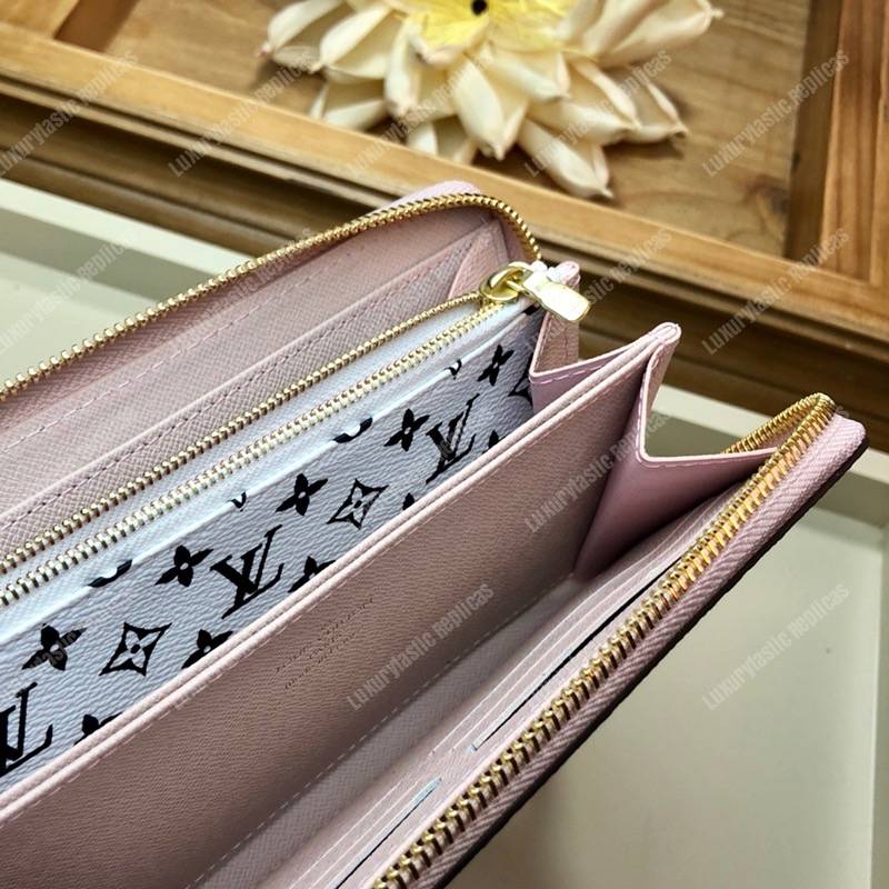 LV Zippy Wallet Monogram Rouge