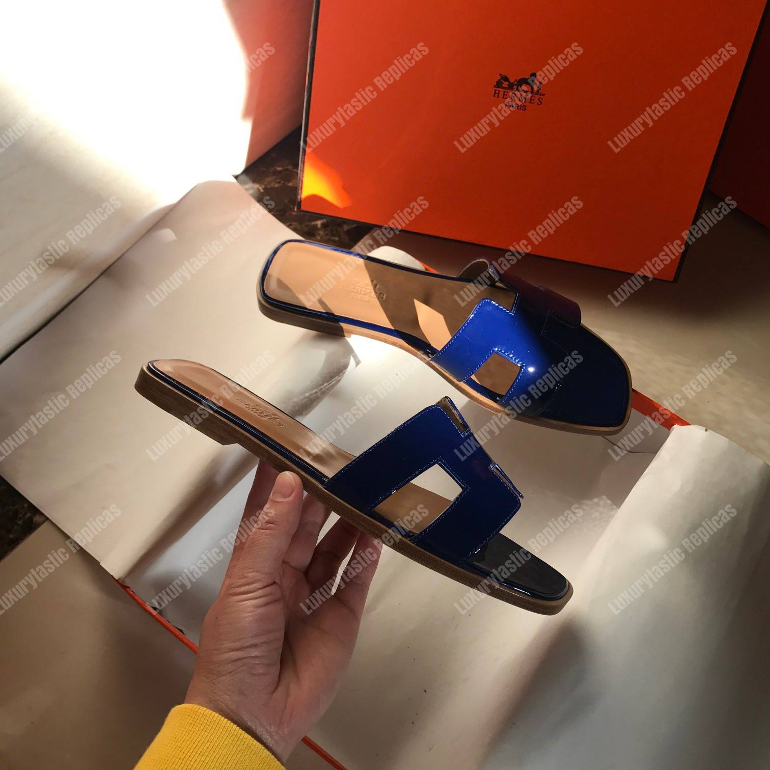 H**mes oran sandal patent leather blue