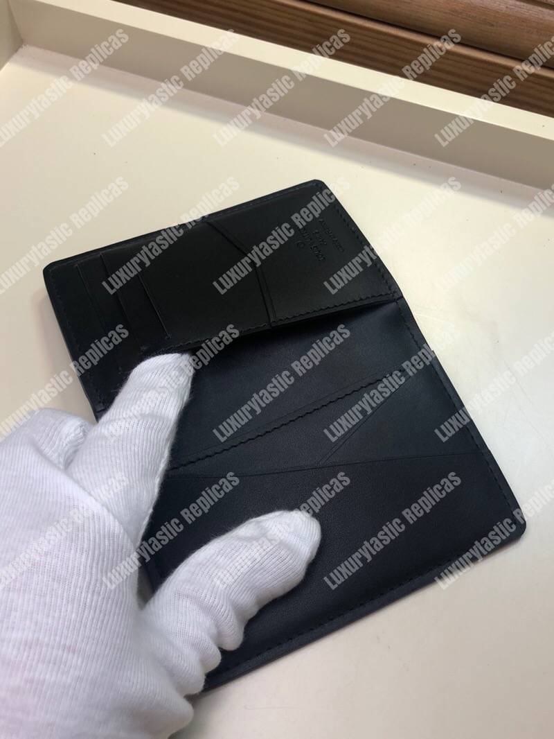 LV Pocket Organizer Taurillon Leather Noir