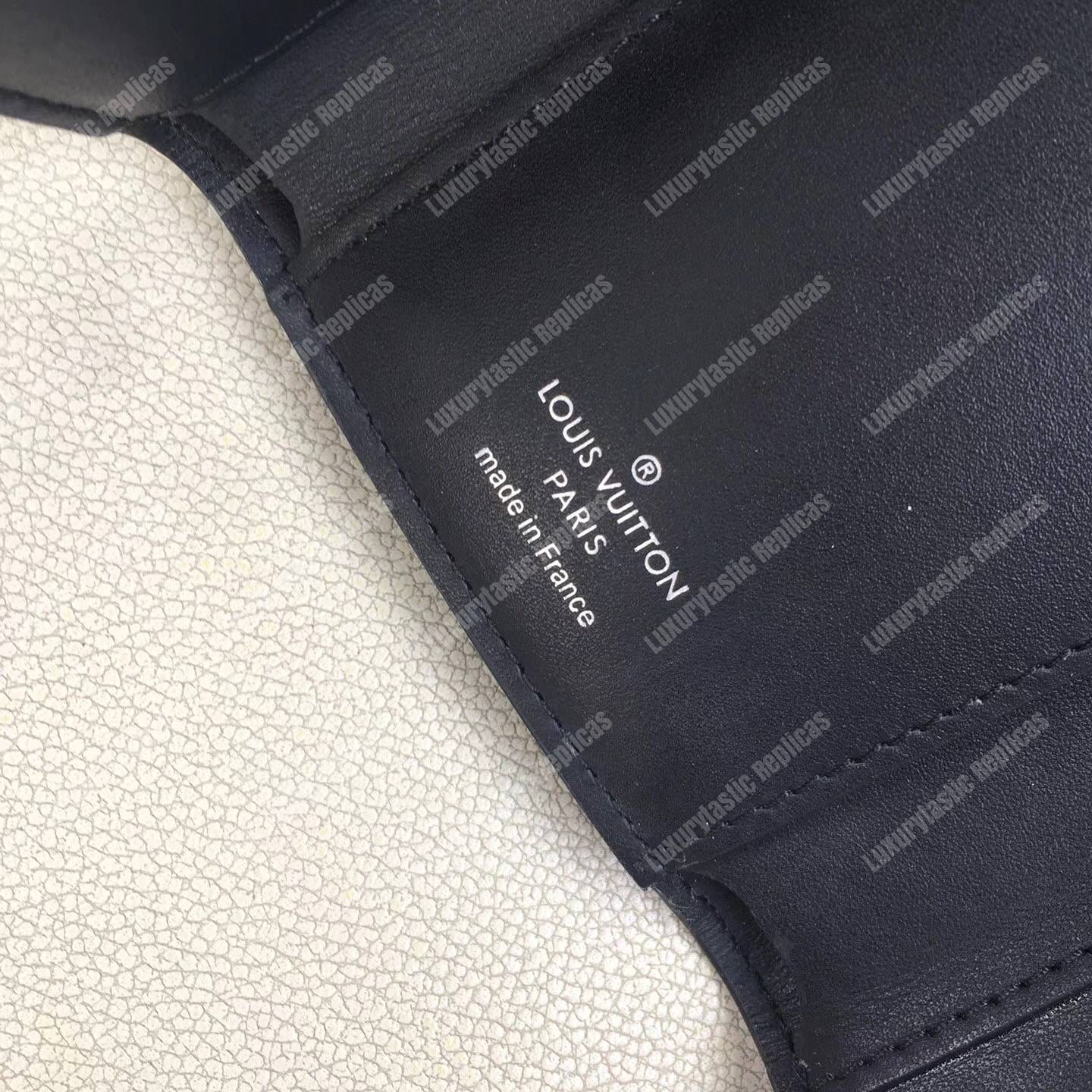 LV Compact Wallet Taurillion Leather Noir