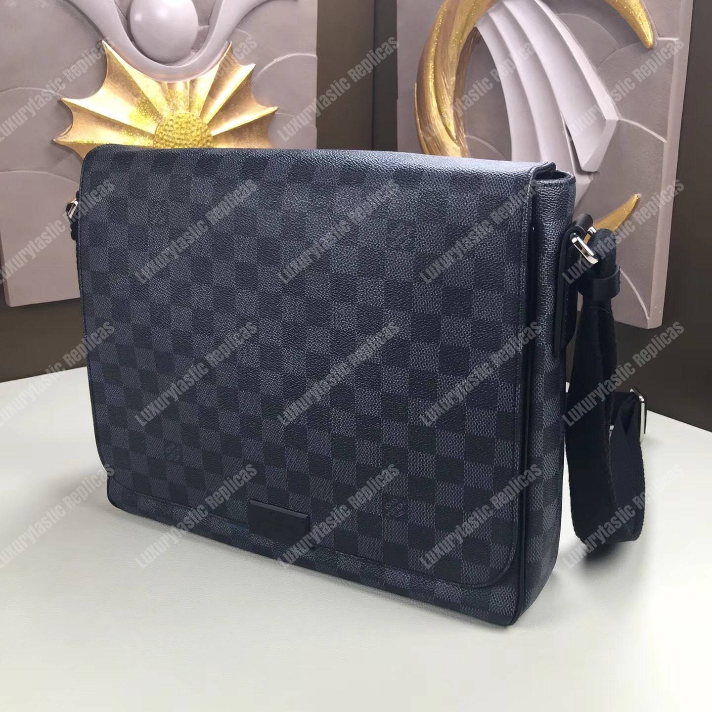 LV District MM Messenger Bag Damier Graphite Canvas