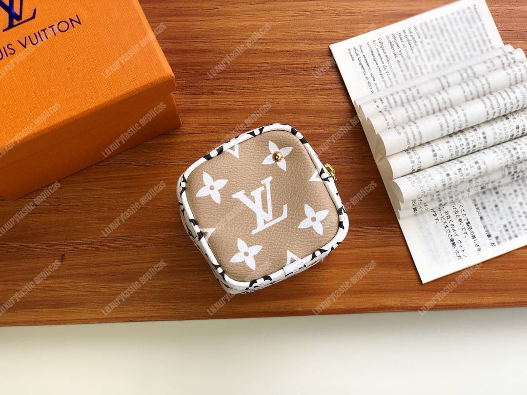 LV Porte Monnaie Cube Summer 2019 Khaki