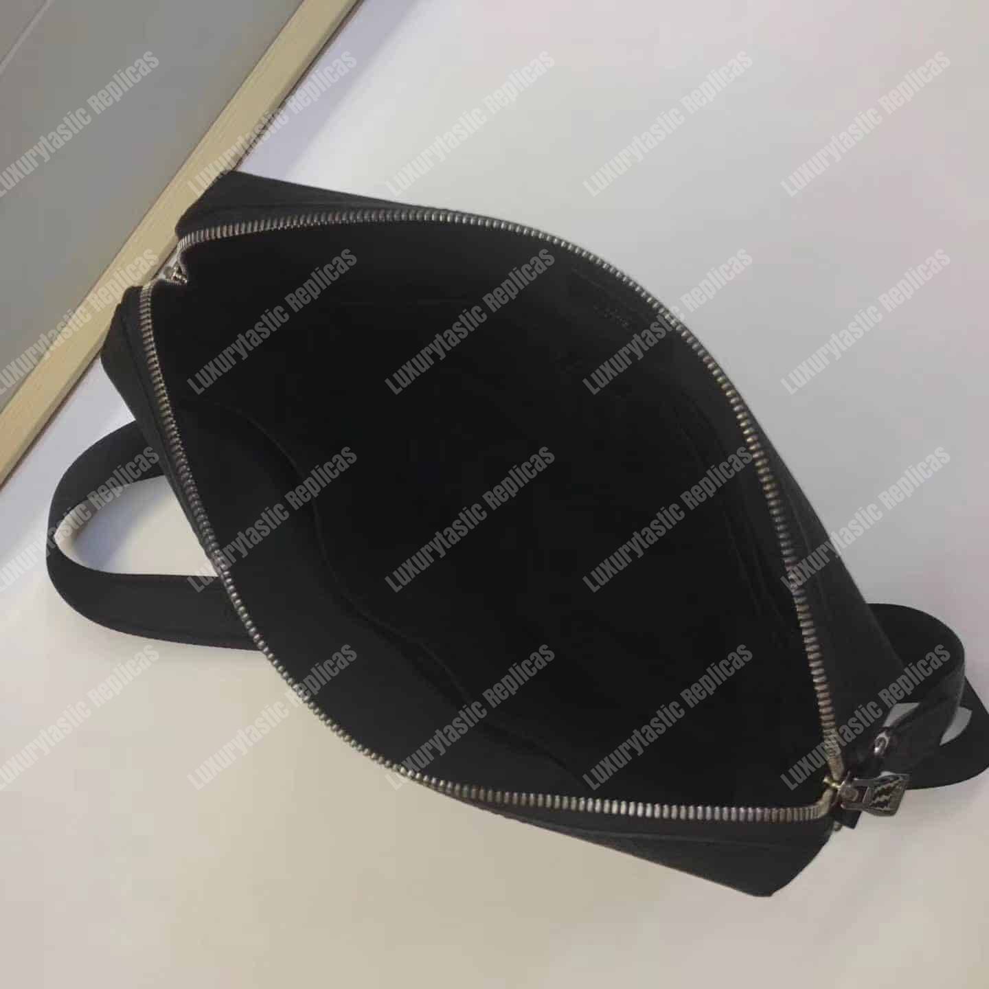 LV Taiga Grigori Messenger Bag PM Noir