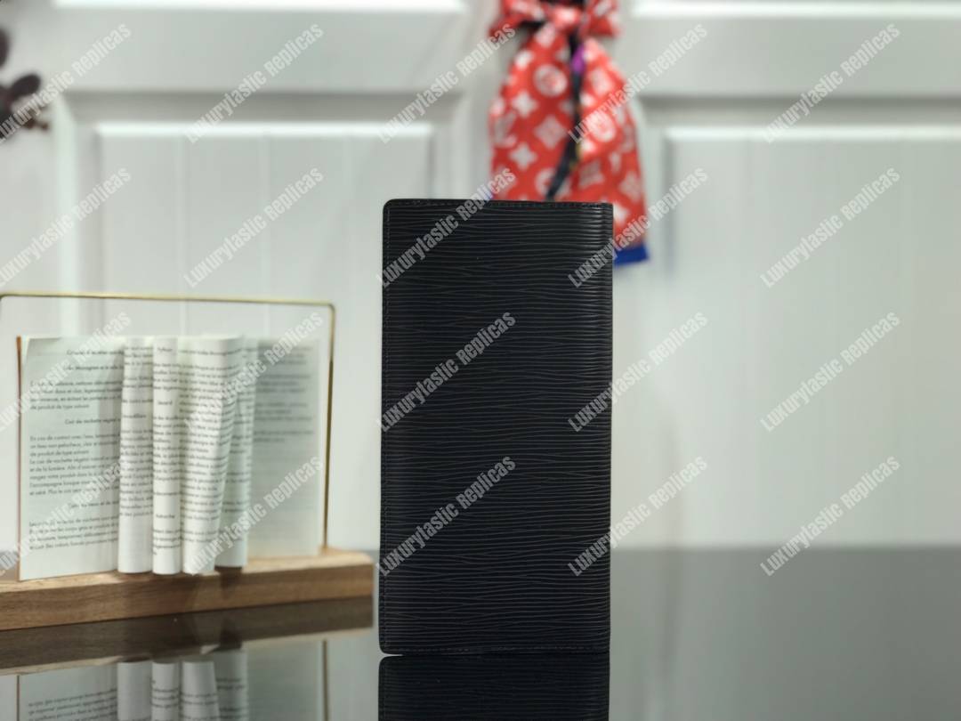 LV Brazza Wallet Epi Leather Noir Initials
