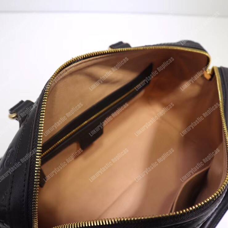 G*u*i signature medium top handle bag black