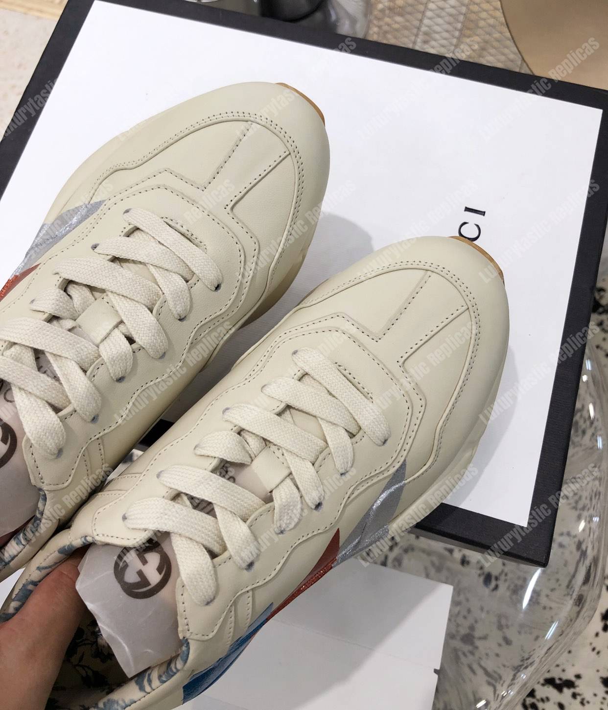 G*u*i rhyton web print leather sneaker