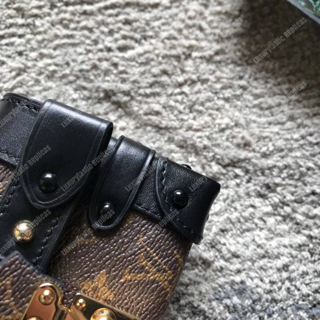 LV Essential Trunk Monogram