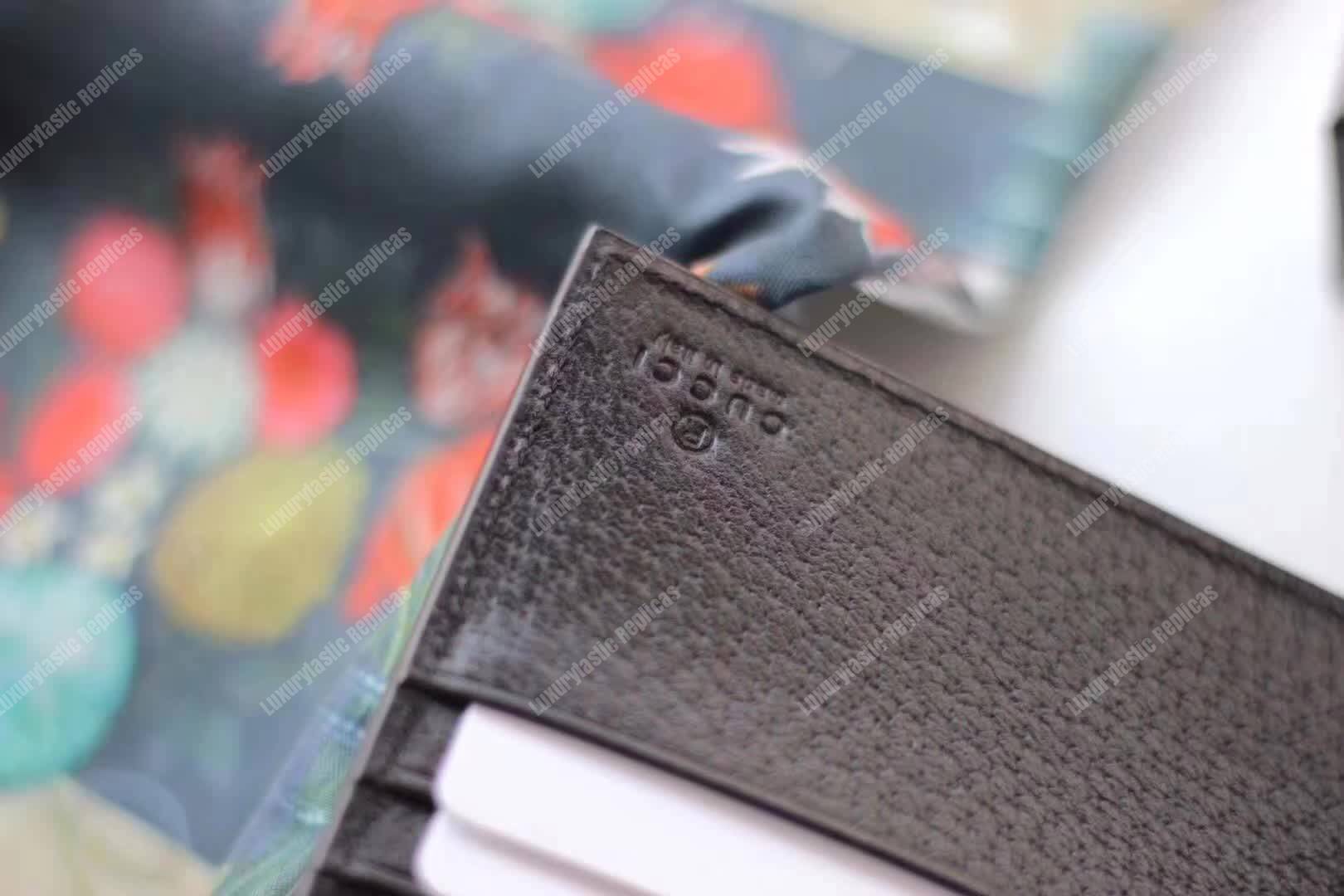 G*u*i bee star leather b-fold wallet black