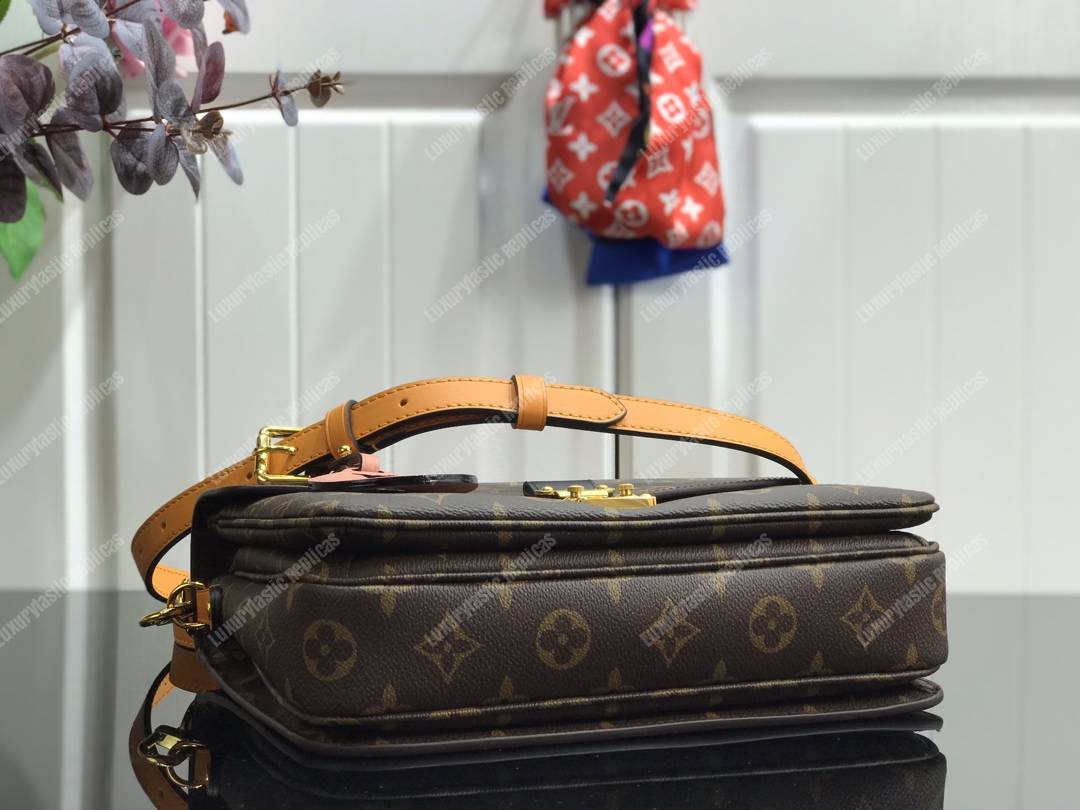 LV Pochette Métis Monogram Canvas Coquelicot Red
