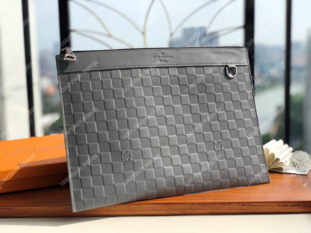 LV Discovery Pochette Damier Infini Taupe