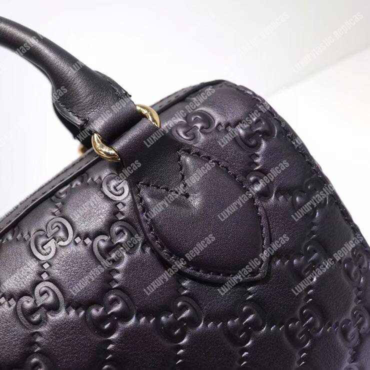G*u*i signature small top handle bag black