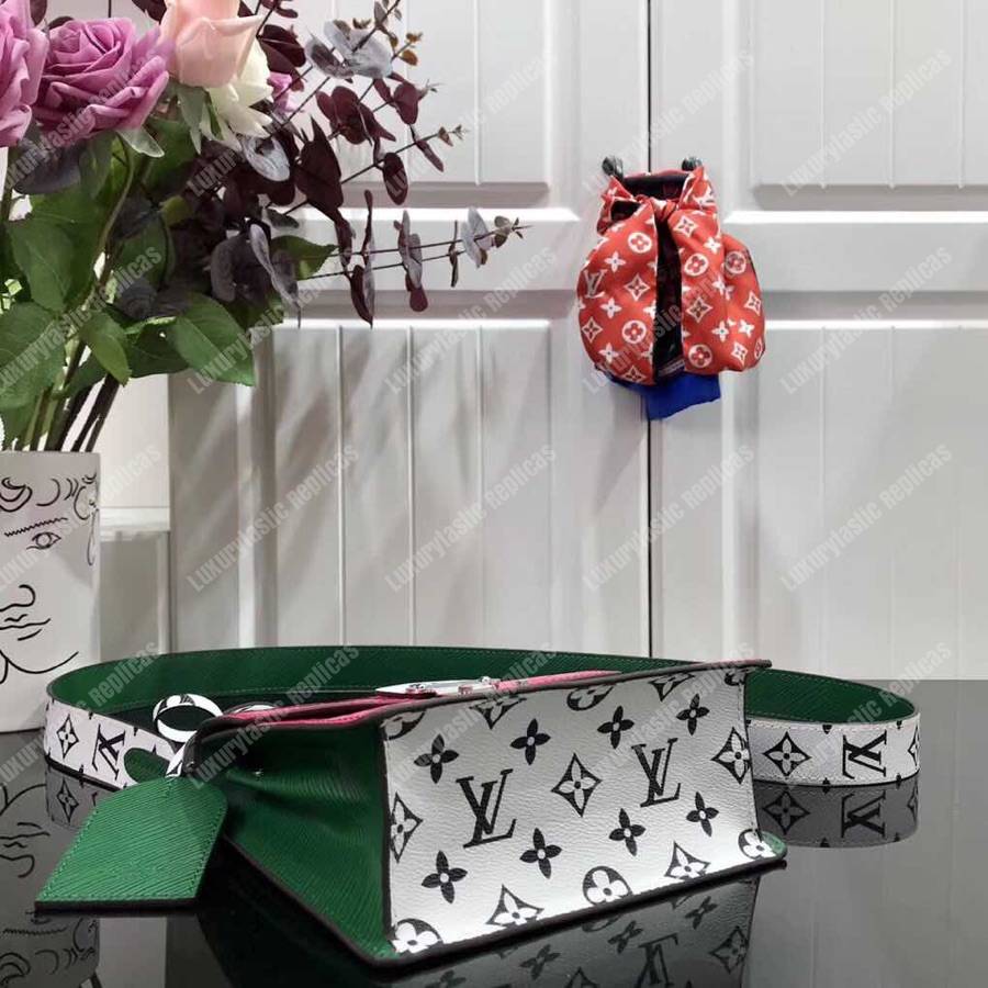 LV Spring Street Monogram Vernis Rose Pop