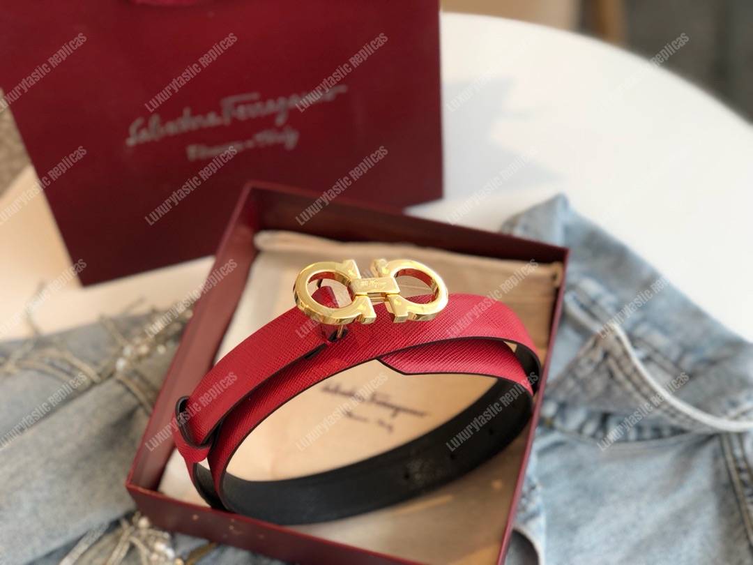 Salvatore Ferragamo Sized Gancini Belt Red / Black