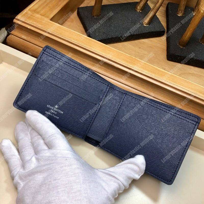 LV Multiple Wallet Taiga Leather Bleu Marine