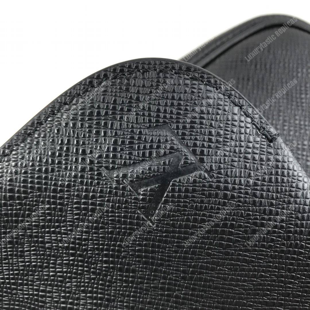LV Roman PM Taiga Leather Noir