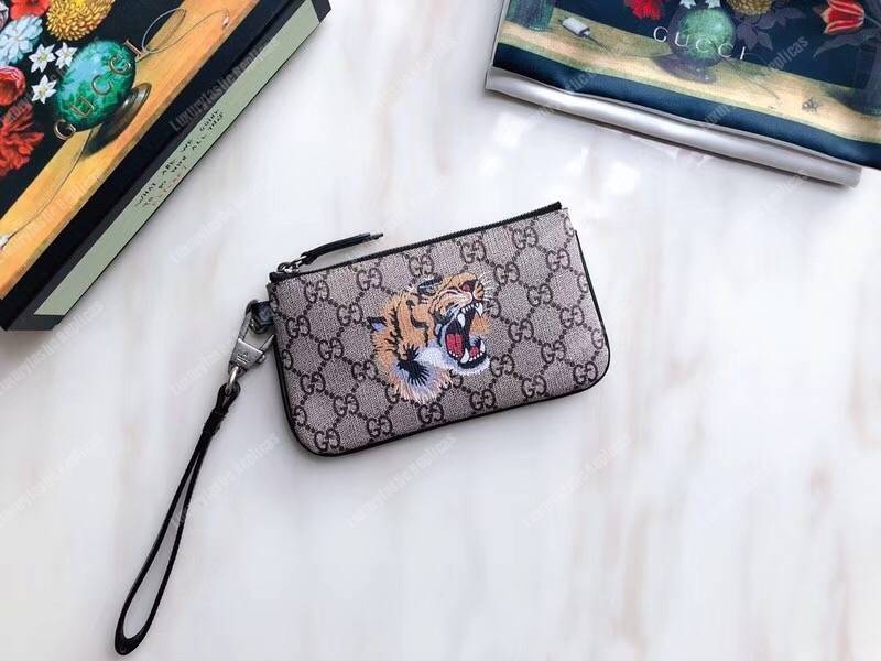 G*u*i tiger print gg sup*e cellphone pouch