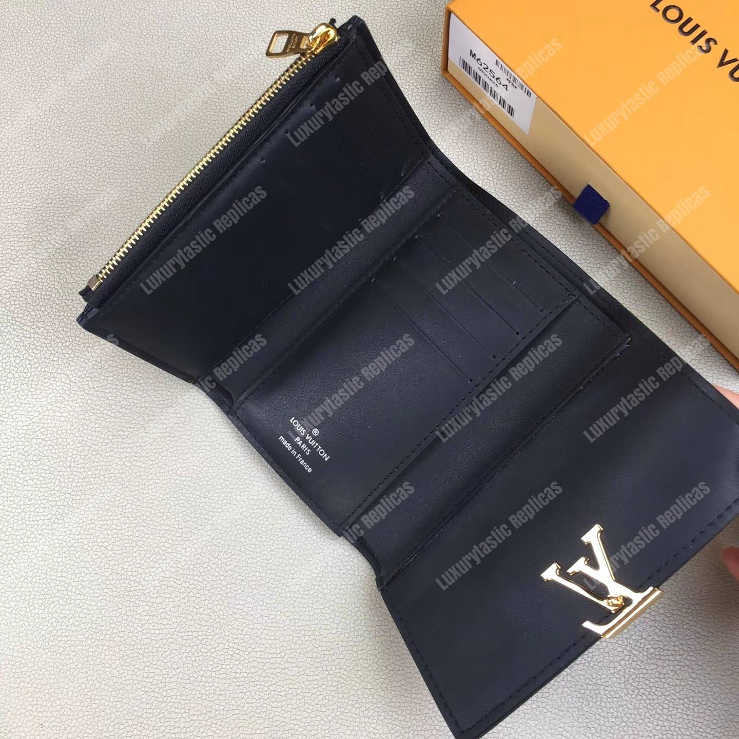 LV Compact Wallet Taurillion Leather Noir