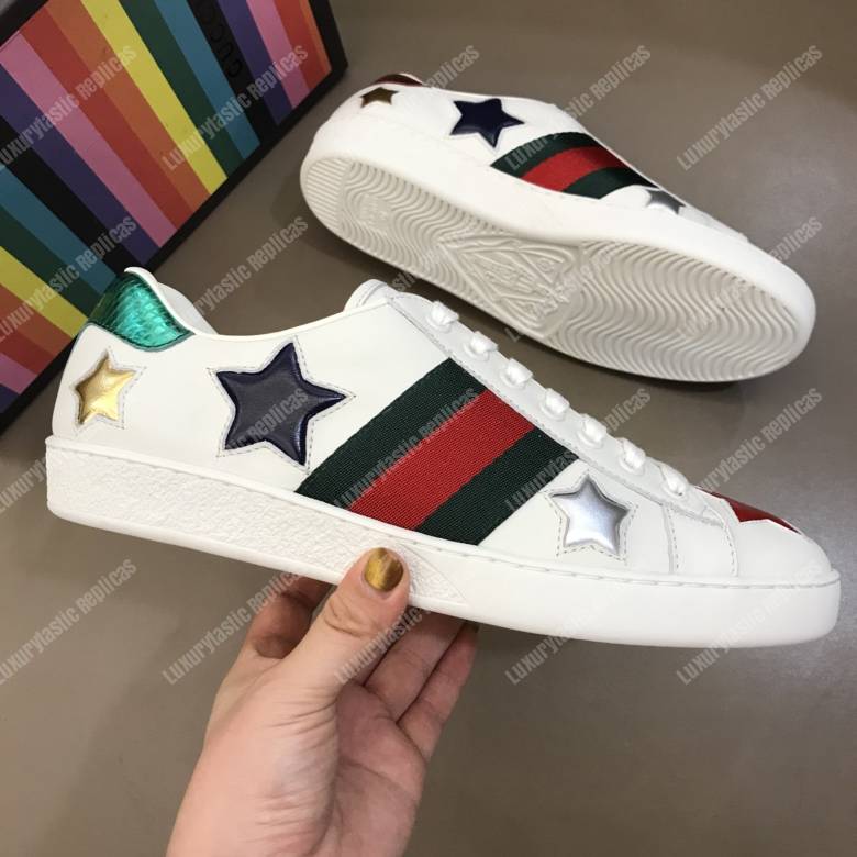 G*u*i ace embroidered star sneaker white