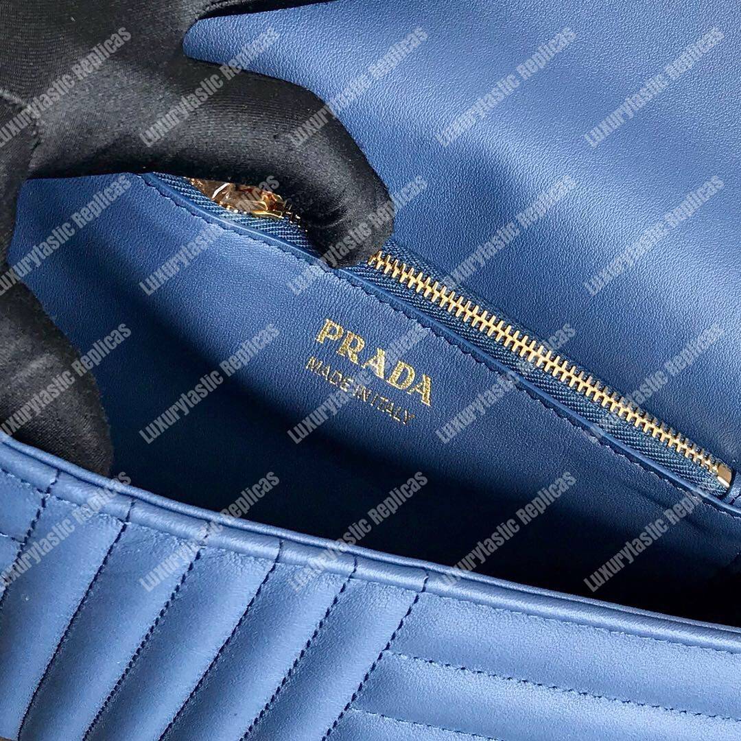 Pra*a diagramme medium leather bag dark blue