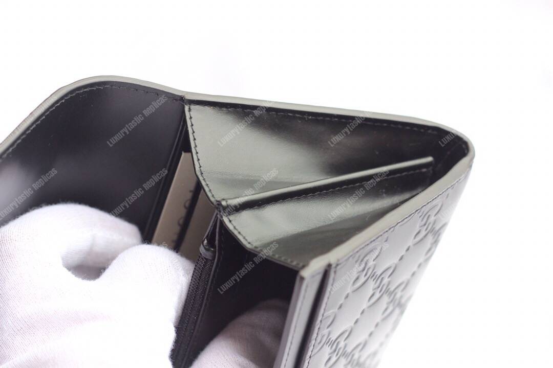 G*u*i signature continental wallet with cat