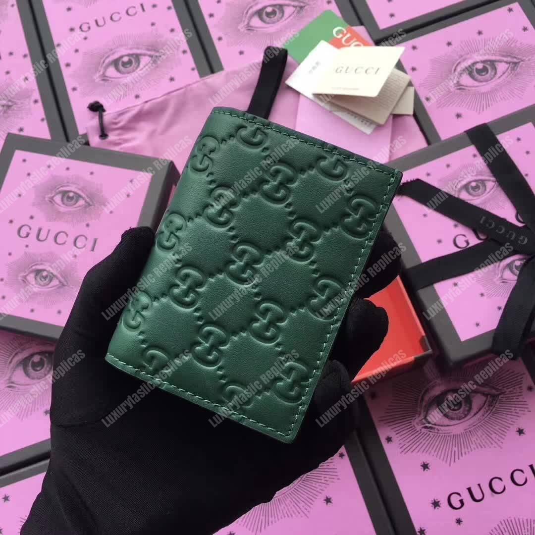 G*u*i signature card case in emerald green