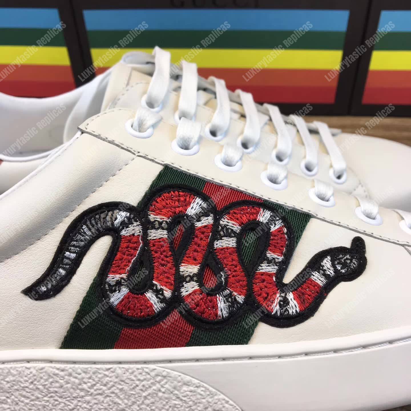 G*u*i ace embroidered snake sneaker white