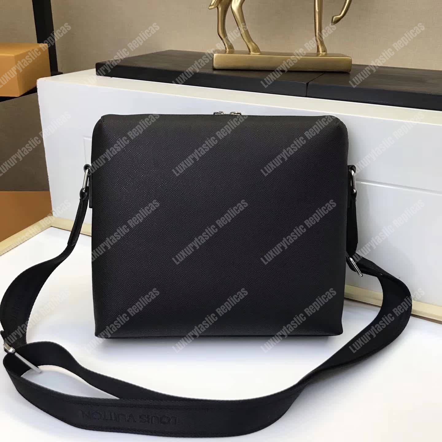 LV Taiga Grigori Messenger Bag PM Noir