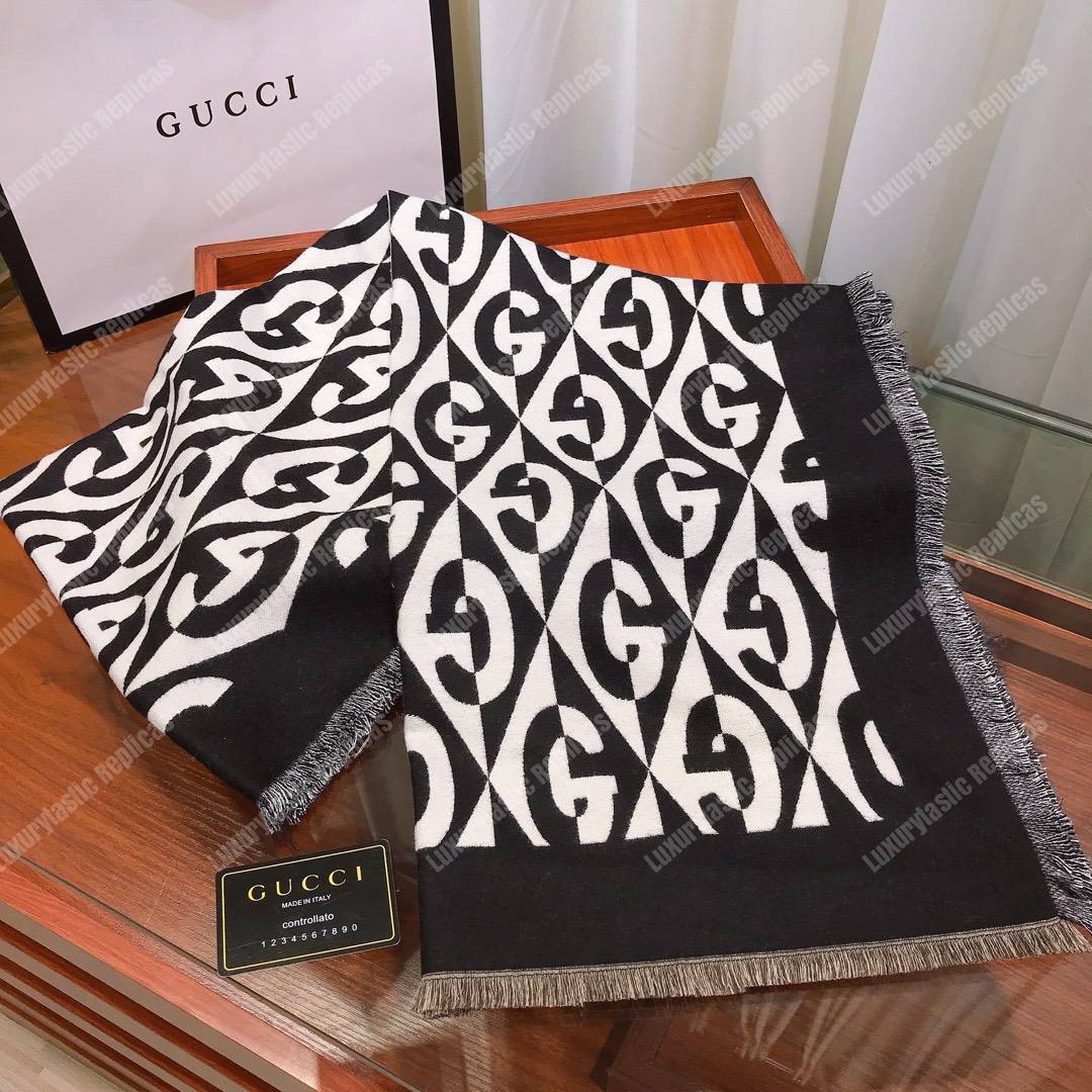 G*u*i g rhombus lamé wool jacquard stole white black
