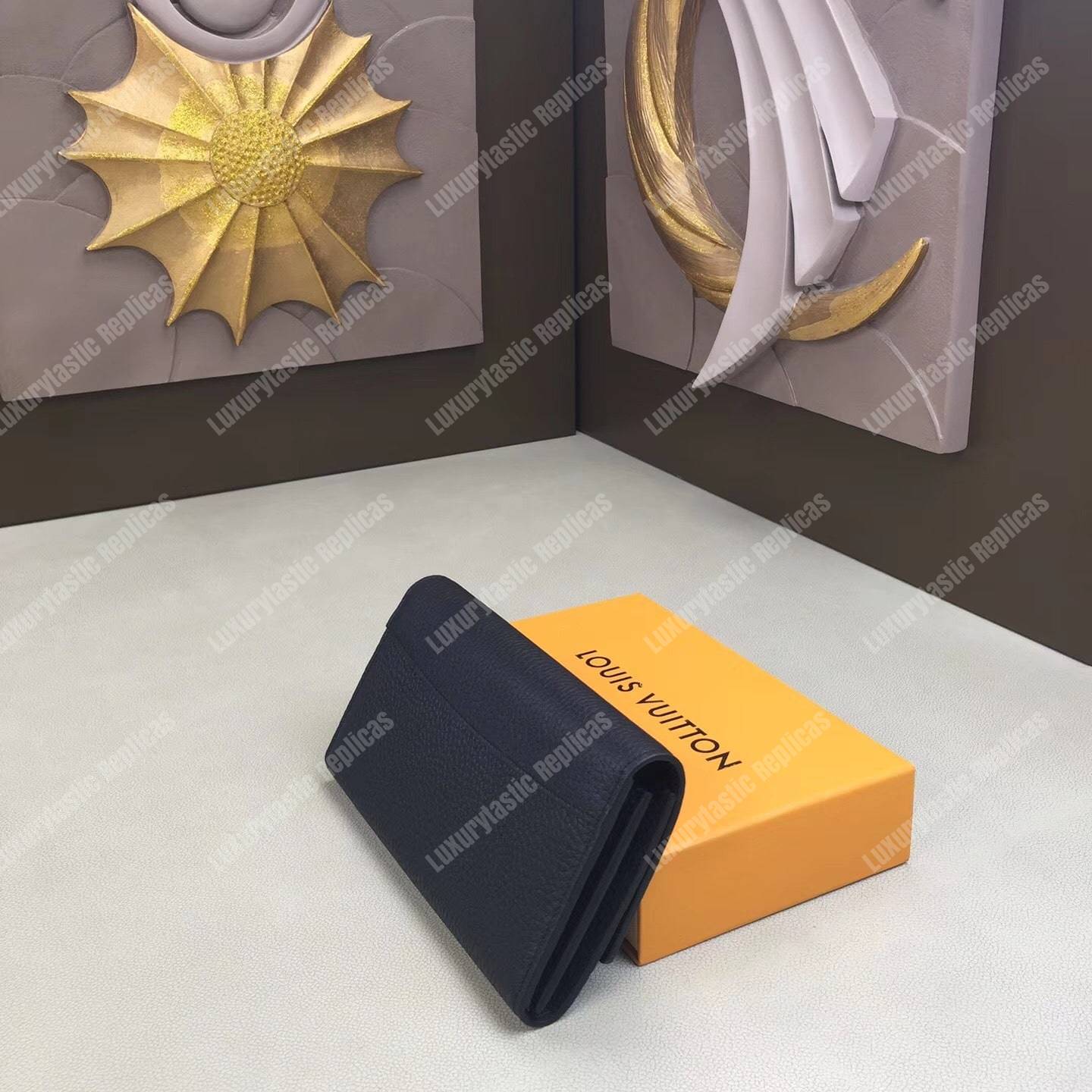 LV Capucines Wallet Noir
