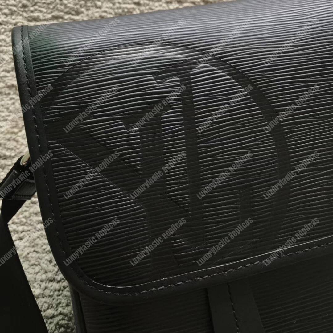LV Messenger PM Epi Leather Black