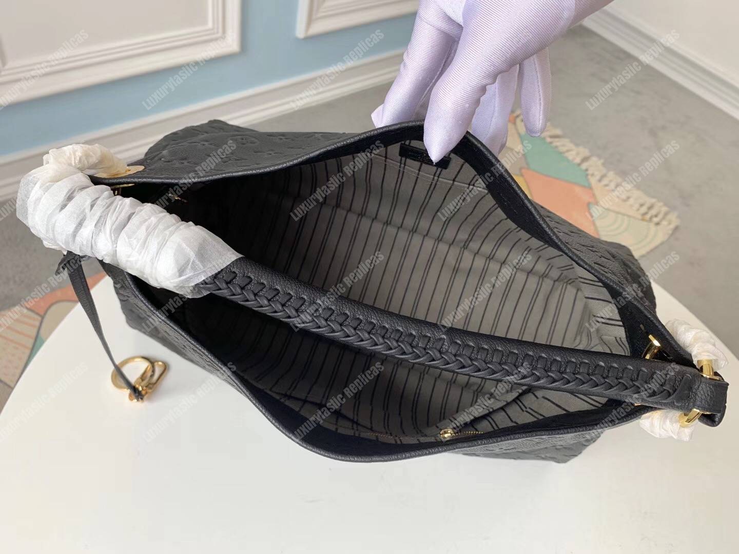 LV Artsy MM Monogram Empreinte Leather Noir