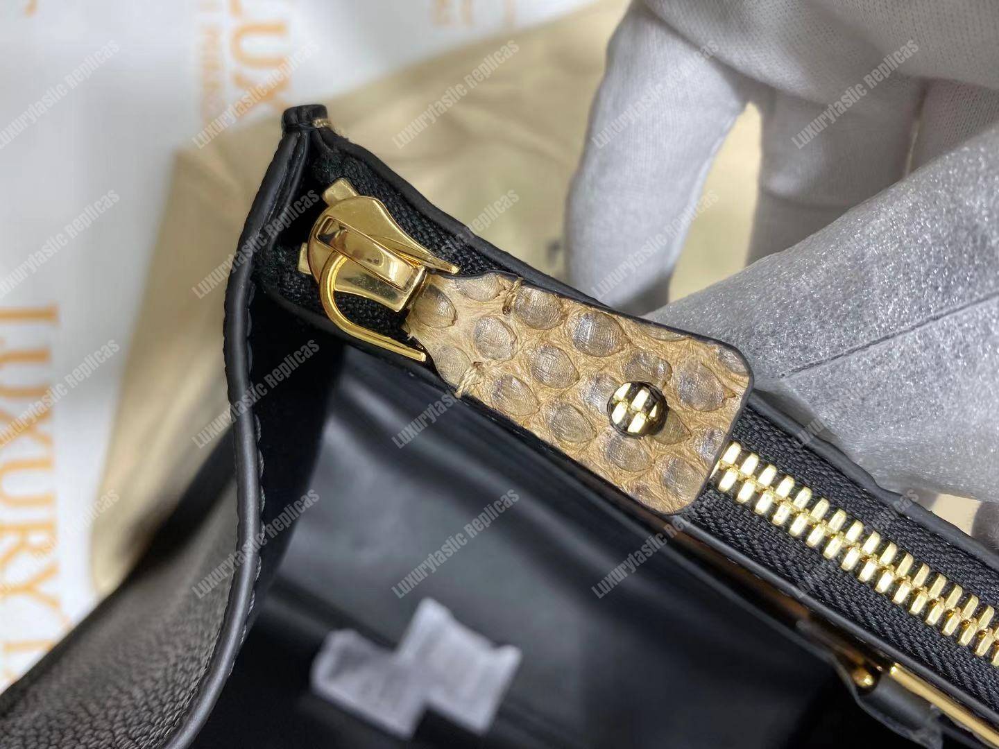 LV City Steamer PM Python Roccia Black