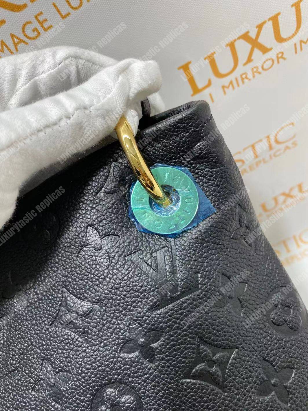 LV Artsy MM Monogram Empreinte Leather Noir