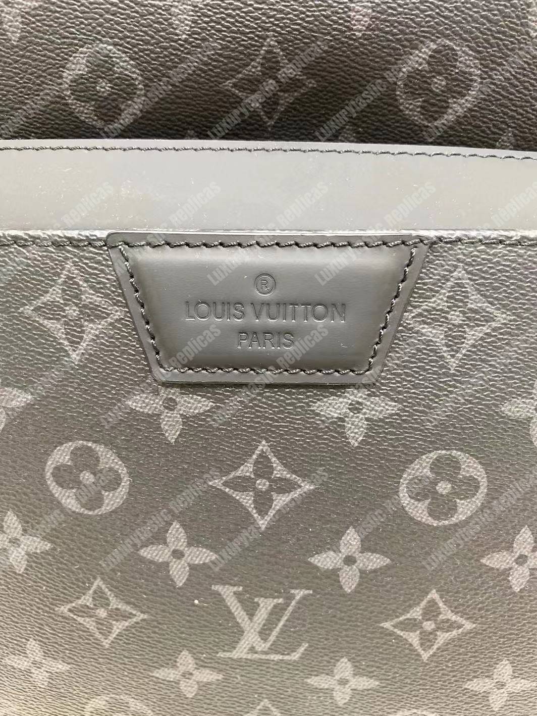 LV Discovery Backpack PM Monogram Eclipse