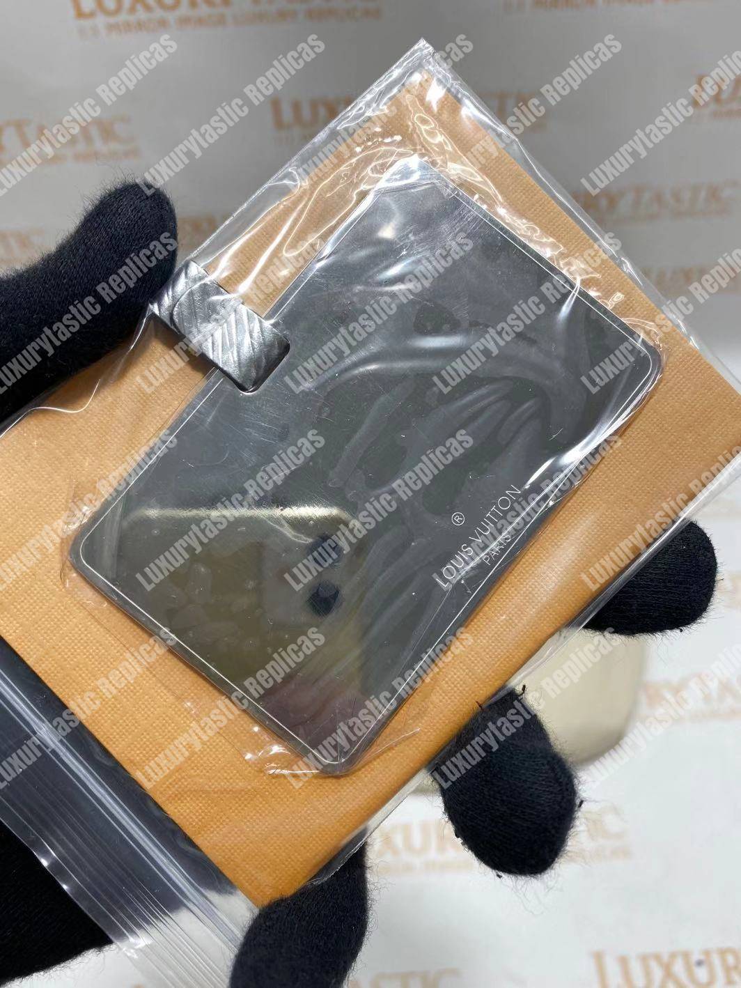LV Twist MM Argento Silver