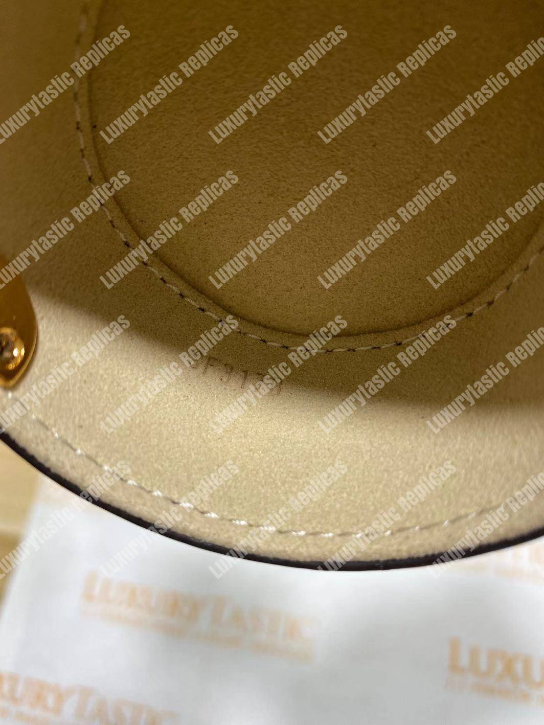 LV 200ML Travel Case Monogram