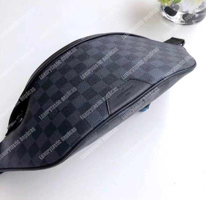 LV Discovery Bumbag Damier Graphite