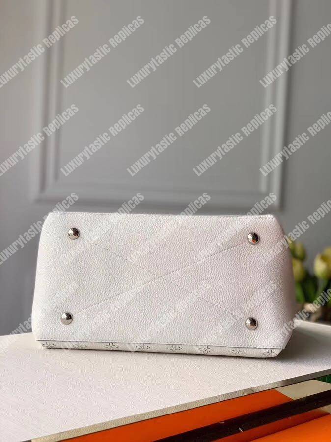 LV Beaubourg Hobo MM