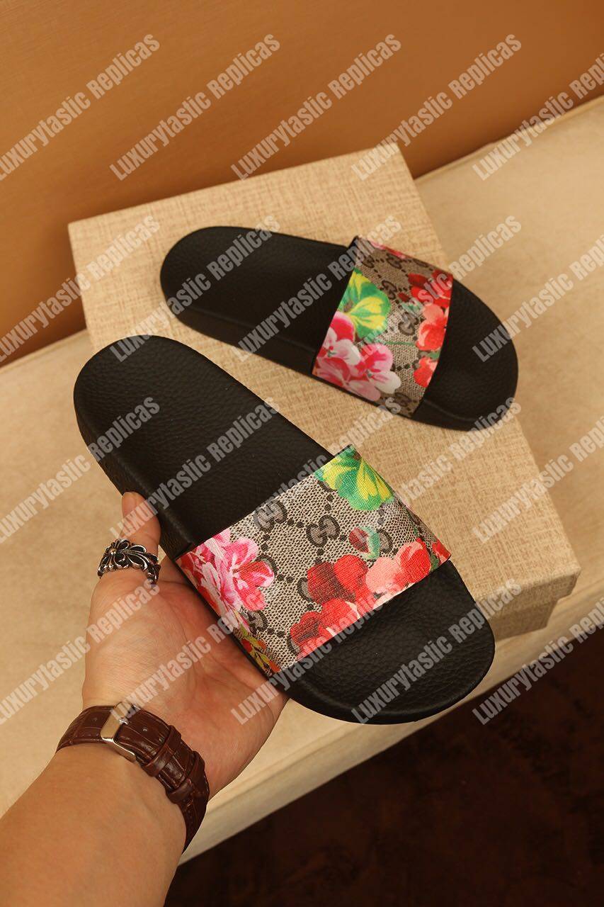 G*u*i gg blooms sup*e slide sandal