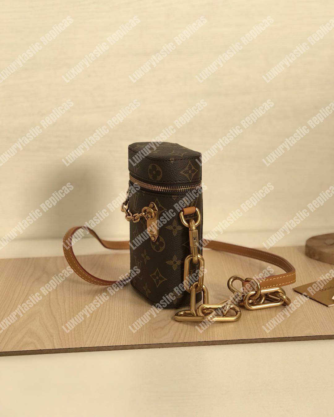 LV Phone Box