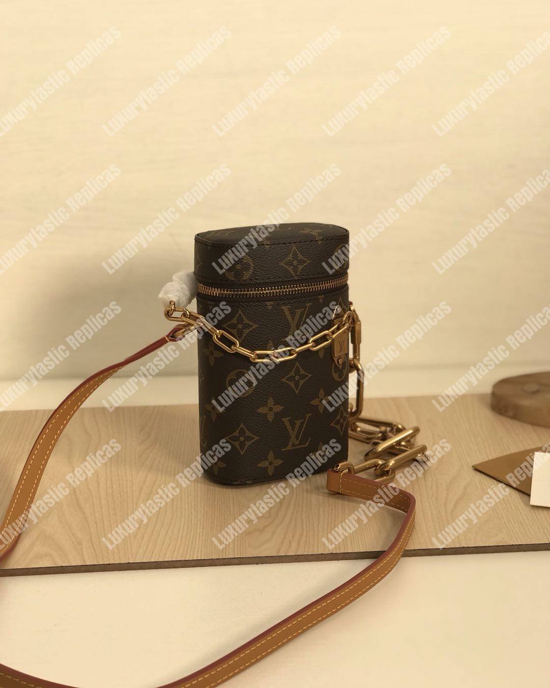 LV Phone Box