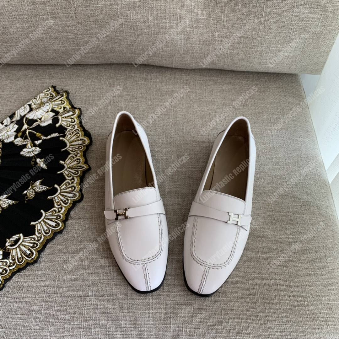 H**mes h buckle loafer white