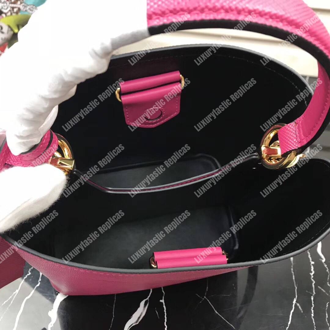 Pra*a panier medium bag dark pink
